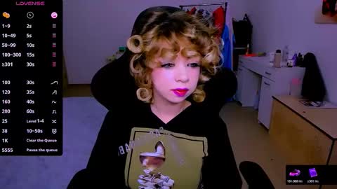 Nicole online show from February 3, 6:40 am