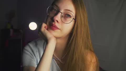  LiLy online show from December 22, 3:08 pm