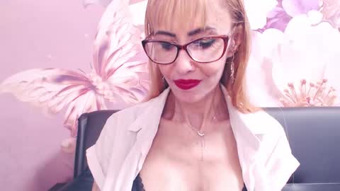blond_pussy_ online show from March 9, 5:34 am