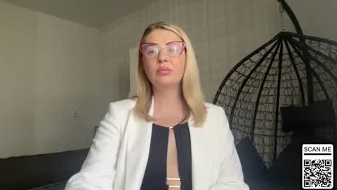 blondie_xoxoxo online show from June 11, 8:34 am