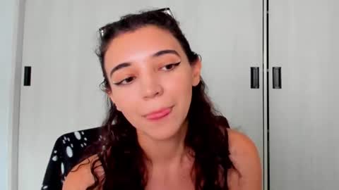 Bella online show from August 1, 5:14 pm