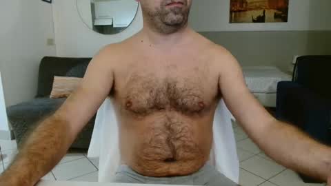 Snapshot of blop99 chatting on October 15, 8:31 pm Blop online show from October 15, 8:31 pm