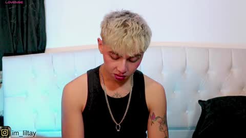 TAY   online show from December 24, 3:16 pm