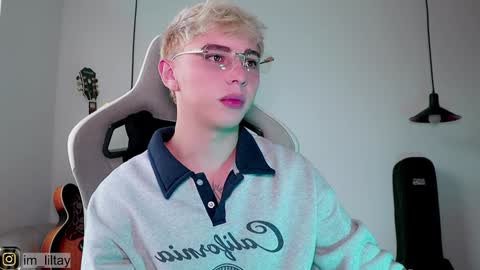 TAY   online show from December 2, 12:24 pm