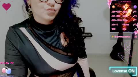 Snapshot of blue_dance chatting on October 18, 4:05 am susan  online show from October 18, 4:05 am