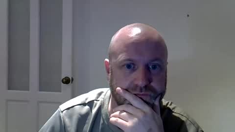 blue_eyes_paul online show from August 1, 10:00 pm