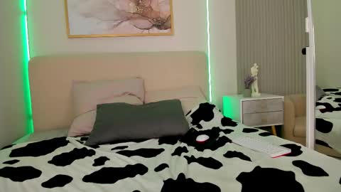 Alice online show from November 10, 11:02 am