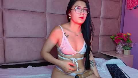 Blue Vely online show from April 16, 8:09 pm