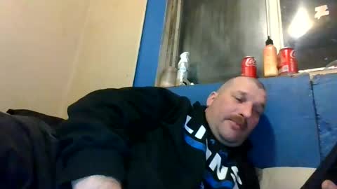 bluedemoneyes1986 online show from March 11, 3:47 am