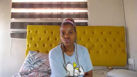 Tee online show from February 25, 12:05 pm