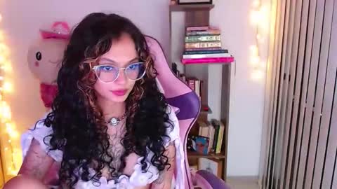 Im Abril .. Nice to meet you  thumb up me please its important  INDEPENDENT MODEL online show from March 27, 3:45 am