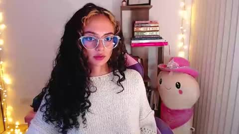 Im Abril .. Nice to meet you  thumb up me please its important  INDEPENDENT MODEL online show from September 18, 3:43 am