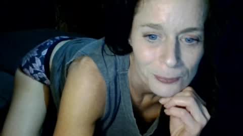 Blueeyedlie online show from March 8, 5:22 am