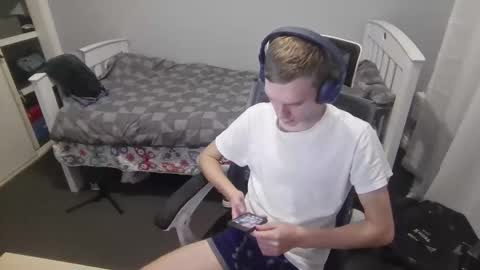 bluegaze6227724 online show from April 30, 11:48 am