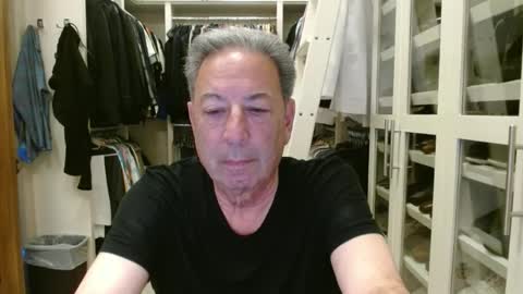 blueisles online show from February 9, 3:11 am