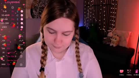 Snapshot of blush_ellie chatting on September 21, 8:24 pm Ellie3 online show from September 21, 8:24 pm