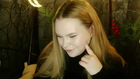 blushing_star online show from February 9, 4:10 pm