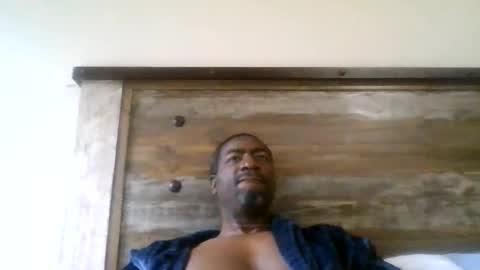 bluuthunder1914 online show from February 26, 4:54 pm