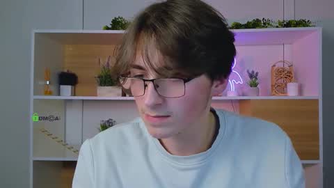 bondi_vv online show from December 15, 10:17 pm