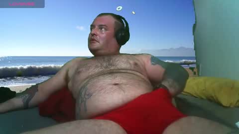 Snapshot of bongolian chatting on January 12, 1:32 am SkullBone online show from January 12, 1:32 am