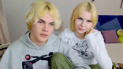Snapshot of bonnie_and_c1yde chatting on October 2, 5:23 pm Jessy Mark online show from October 2, 5:23 pm