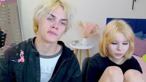 Snapshot of bonnie_and_c1yde chatting on September 14, 5:14 pm Jessy Mark online show from September 14, 5:14 pm