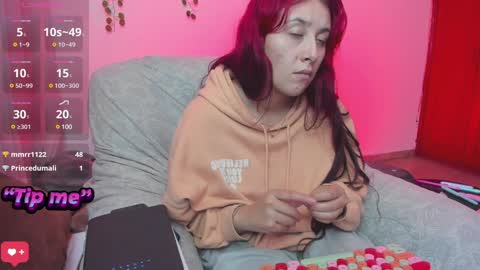 Snapshot of bonnie_moon_ chatting on December 4, 12:13 am Bonnie Help me reach 500 likes online show from December 4, 12:13 am