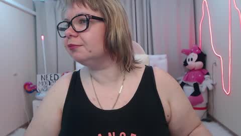 bonnnyboobsy online show from May 24, 7:09 pm
