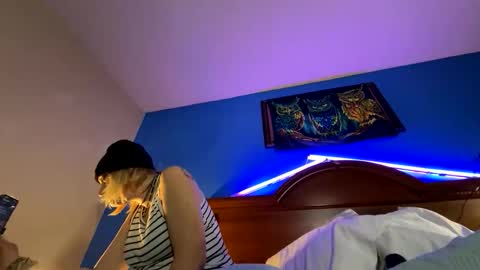 boobookittyfuxx online show from November 3, 6:25 am