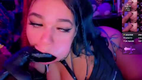 Snapshot of booboosperfectfacefuck chatting on October 4, 4:05 pm Nova  sub to my fan club for free pms and sexy sloppy videos  online show from October 4, 4:05 pm