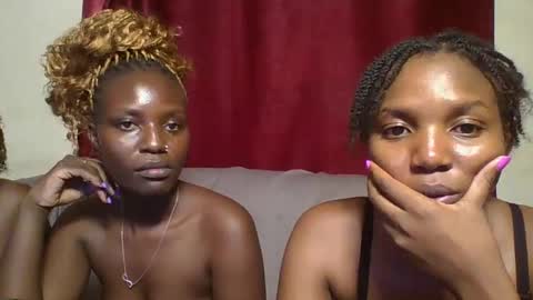 Snapshot of bootie_caramel chatting on March 5, 2:25 am bootie_caramel online show from March 5, 2:25 am