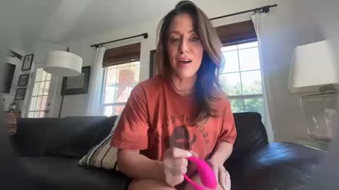 Snapshot of bootsandbarbells chatting on October 13, 6:54 pm Josie online show from October 13, 6:54 pm