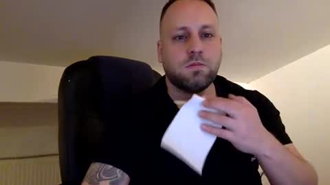 hugo online show from April 12, 1:20 am