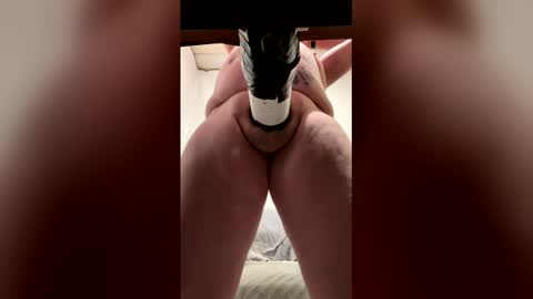 bornoferos1975 online show from April 19, 3:46 pm