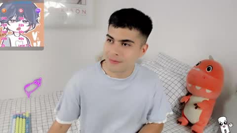 Aaron online show from April 20, 7:06 pm