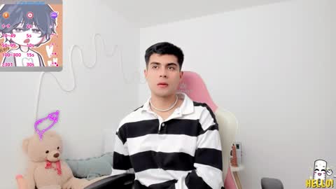 Aaron online show from December 14, 8:37 pm