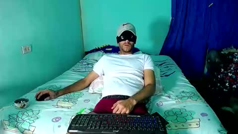 boy_horny_dirty online show from January 14, 5:15 am