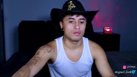 boy_nauthy online show from October 16, 2:49 pm