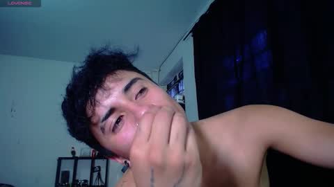 boy_nauthy online show from December 14, 8:04 pm