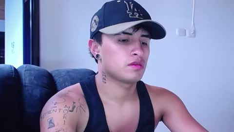 boy_nauthy online show from January 18, 8:51 pm