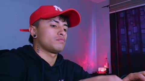 boy_nauthy online show from November 17, 7:27 pm