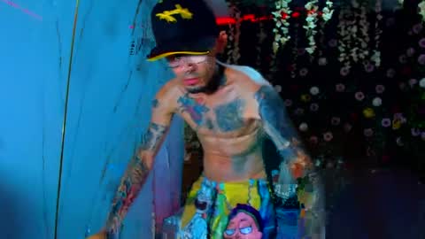 boy_tatto77 online show from April 11, 2:16 am