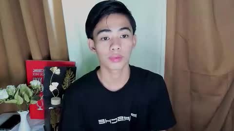 HI IM JAMES DONT FORGET GIVE ME THUMBS UP AND JOIN TO MY FANCLUB online show from October 20, 4:39 am