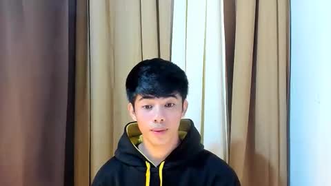 HI IM JAMES DONT FORGET GIVE ME THUMBS UP AND JOIN TO MY FANCLUB online show from April 2, 8:38 pm