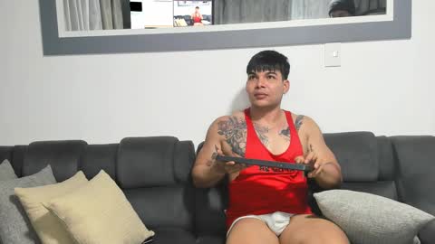 Snapshot of boys_blackandwhite chatting on January 29, 1:16 am boys_blackandwhite online show from January 29, 1:16 am