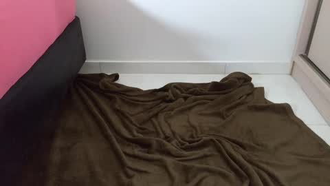 boys_dont_cryy online show from December 13, 7:53 pm