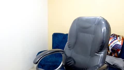 MAX online show from January 14, 9:35 am