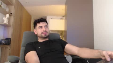 Snapshot of bradley_muscle chatting on October 24, 6:41 pm Bradley online show from October 24, 6:41 pm