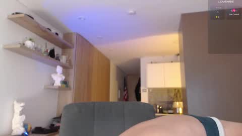 Snapshot of bradley_muscle chatting on September 30, 7:35 pm Bradley online show from September 30, 7:35 pm