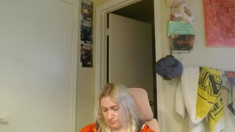 i am a naughty jedi knight online show from April 10, 1:38 pm